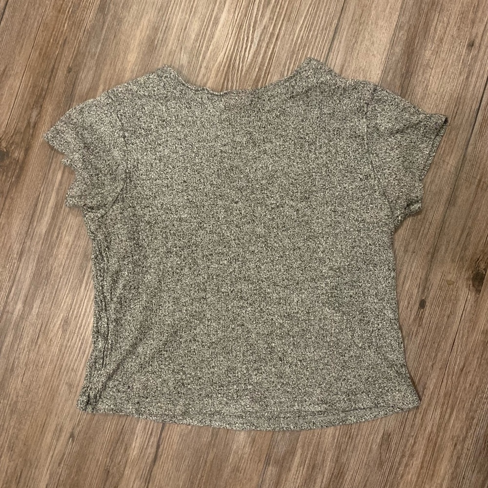 Brandy Melville crop top
